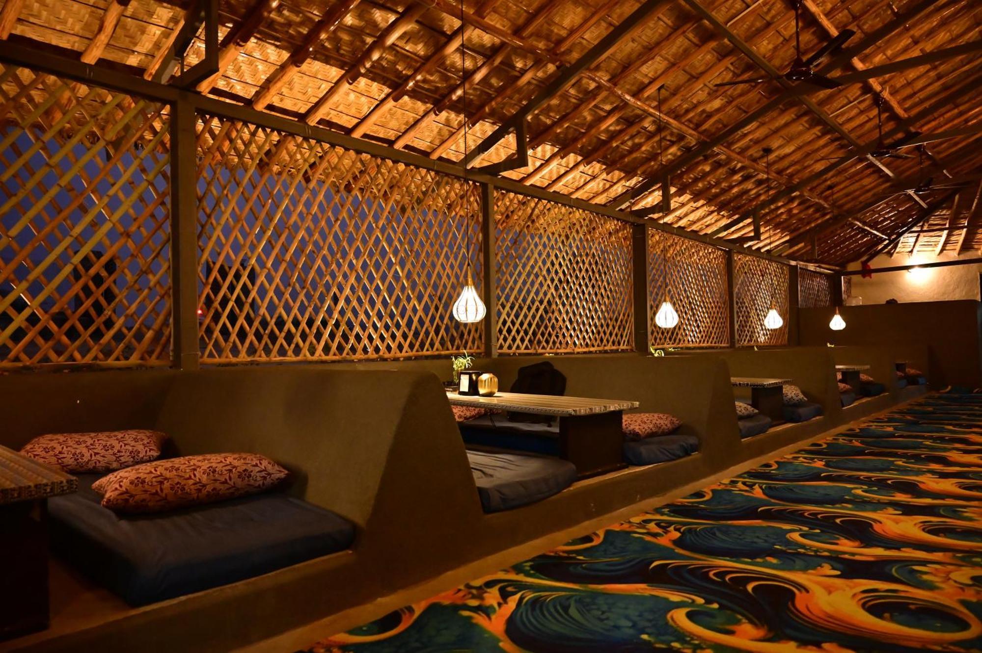 The Hampi Cafe Hotel Kültér fotó