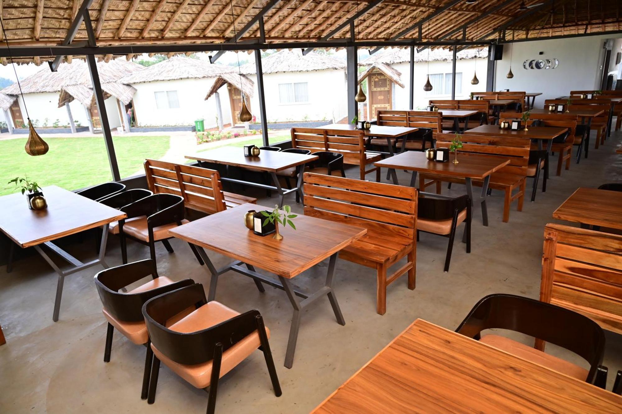 The Hampi Cafe Hotel Kültér fotó