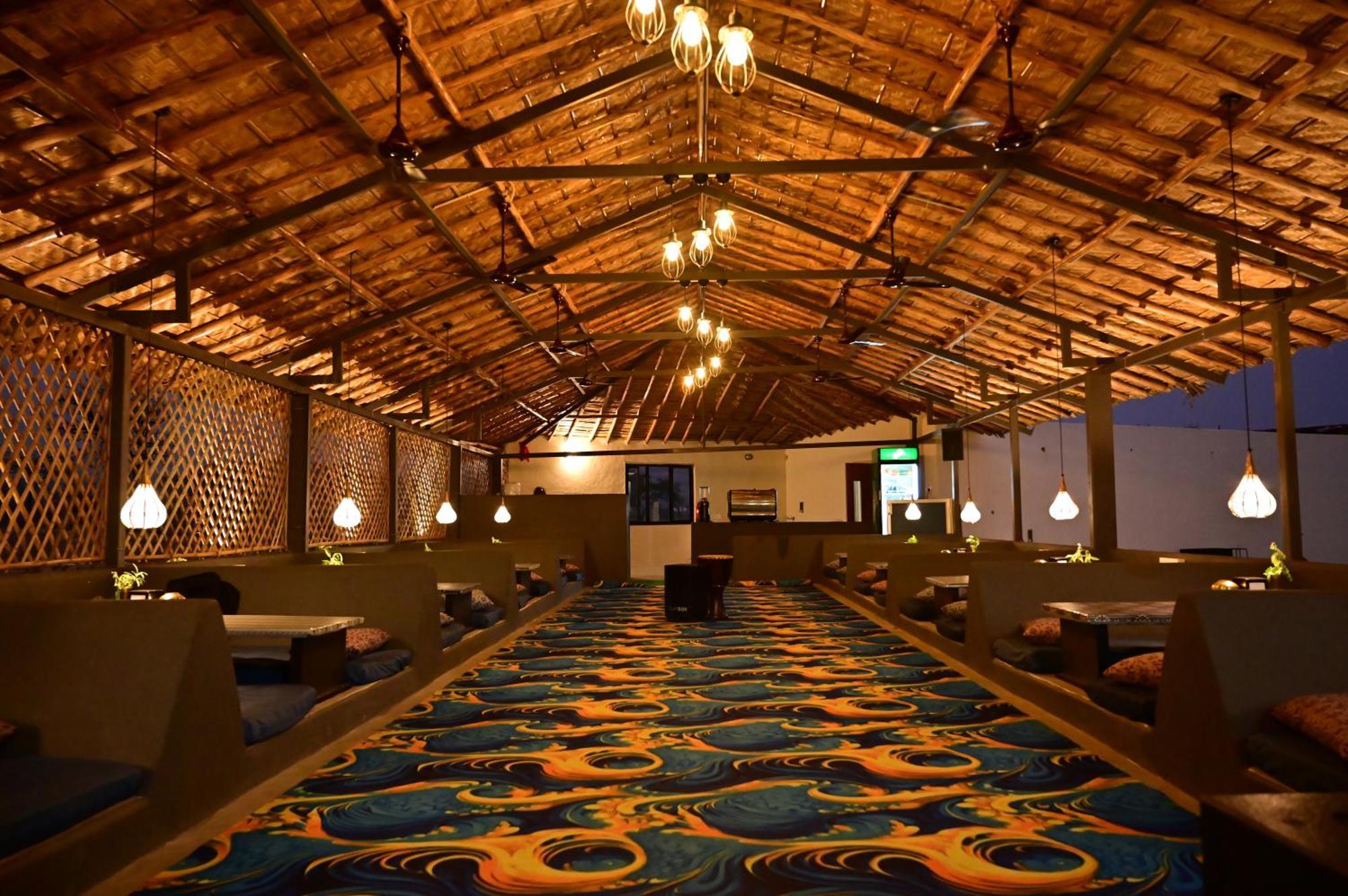 The Hampi Cafe Hotel Kültér fotó